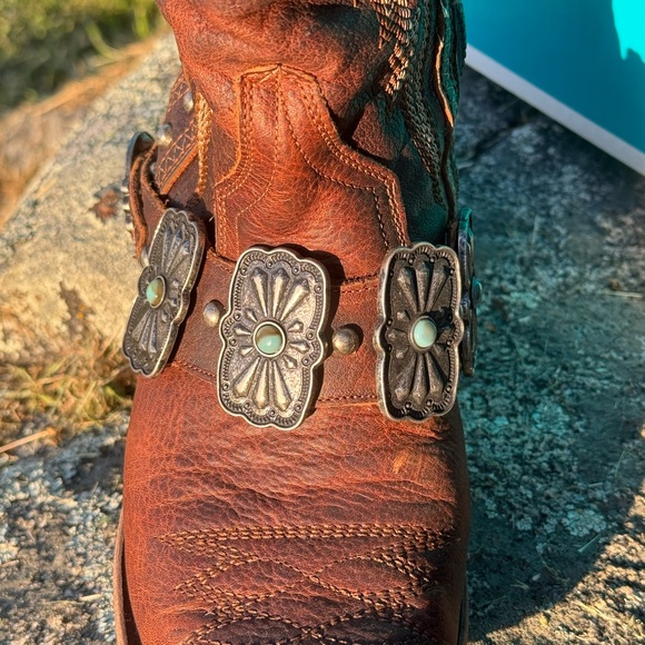 Lane Cowgirl Boots - Picture 13 of 14